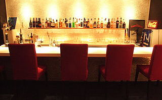 DINING BAR Safari（ダイニングバー サファリ）