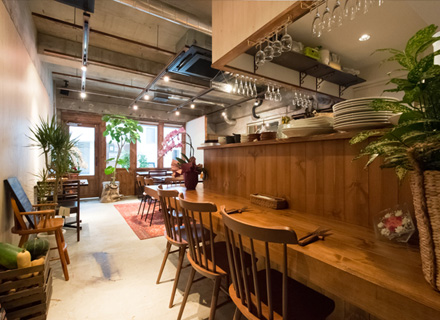 Kitchen＆Bar Aiuto（アイユート）