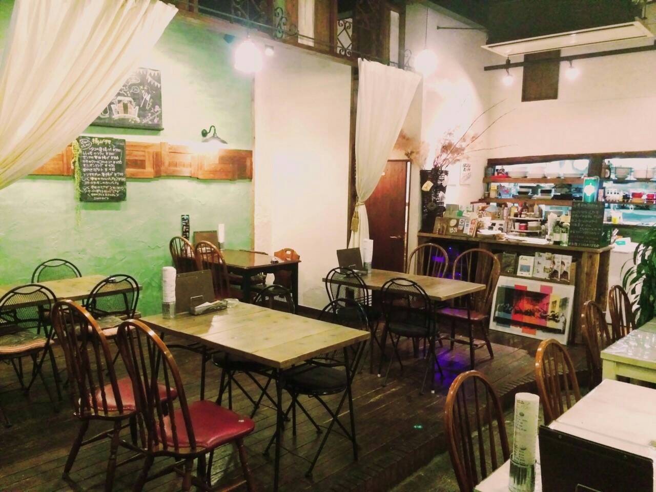 グリーンルーム （GREEN ROOM）